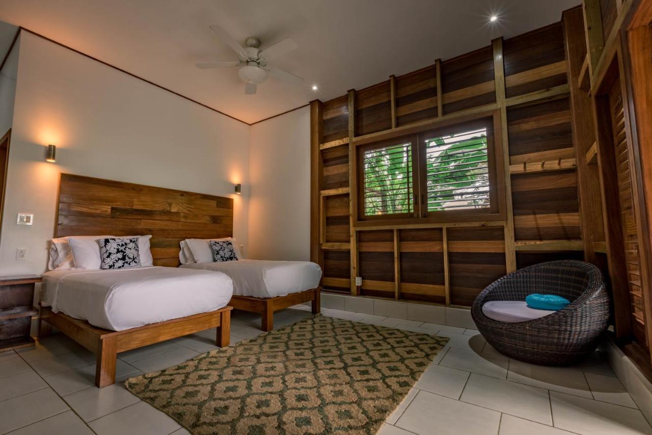 The Hummingbird Hotel Bocas Town Exterior photo