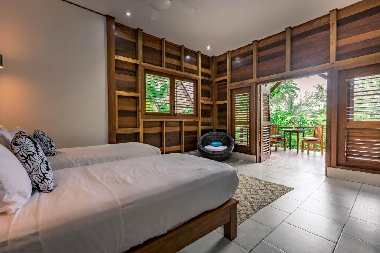 The Hummingbird Hotel Bocas Town Exterior photo